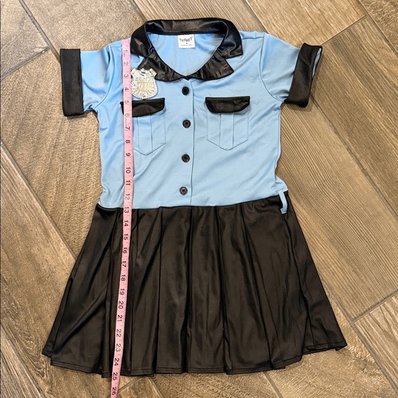Spirit Cute Cop Police Officer Costume Size Medium - Picture 6 of 12
